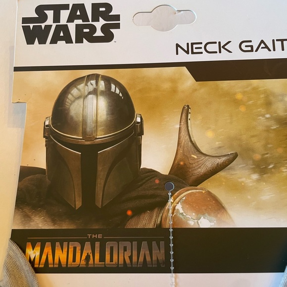 Star Wars NWT The Mandalorian Neck gaiter - Picture 1 of 4